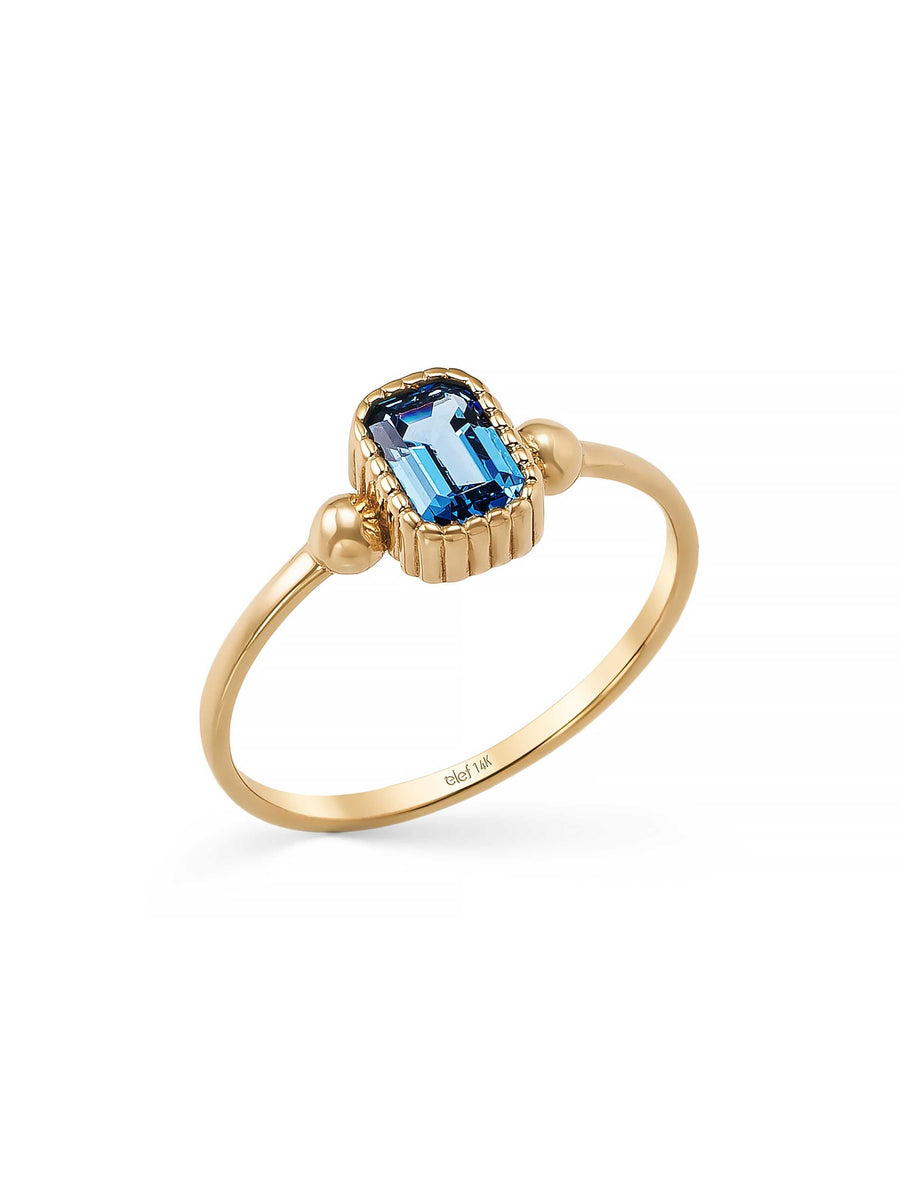 Blue Stone Vintage Form Ring in 14K Gold