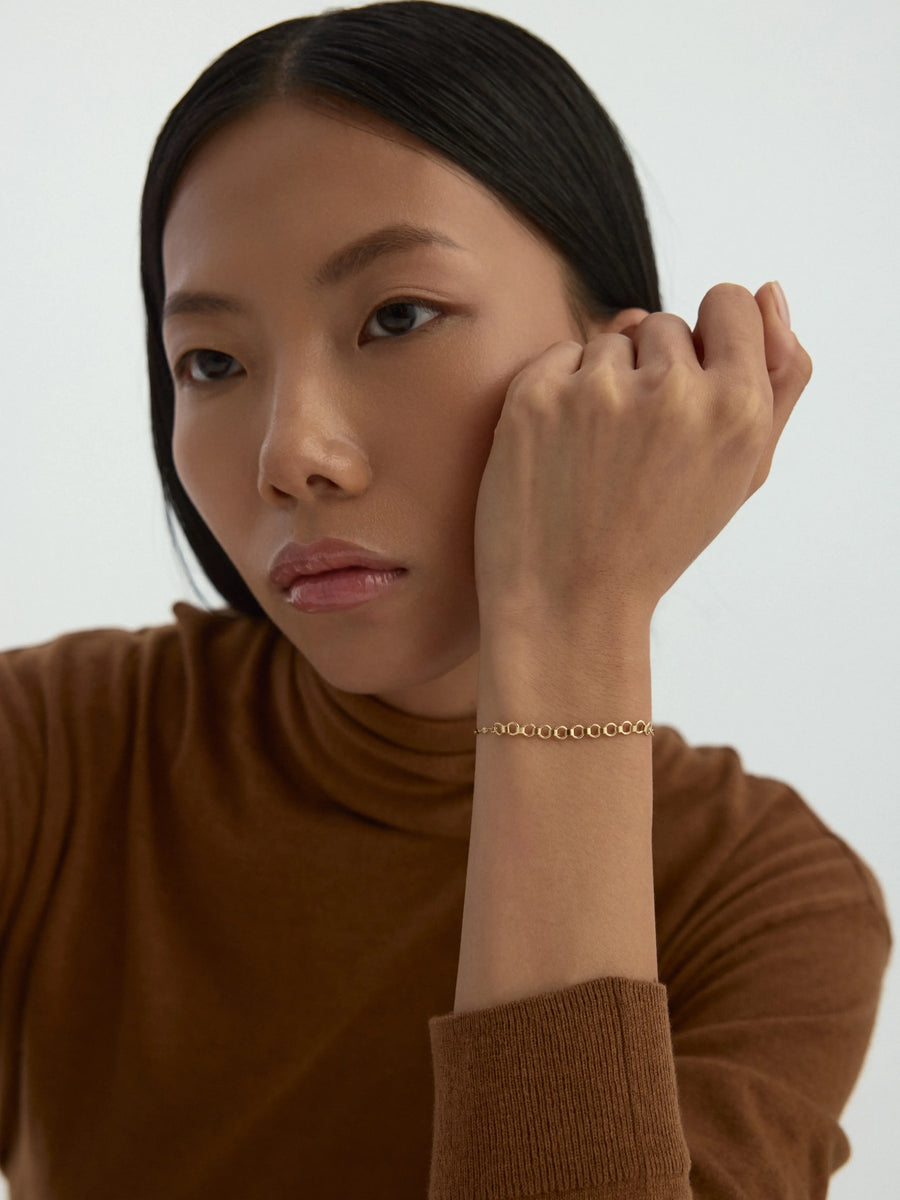 Micro Ringed Slim Form Bracelet in 14K Gold