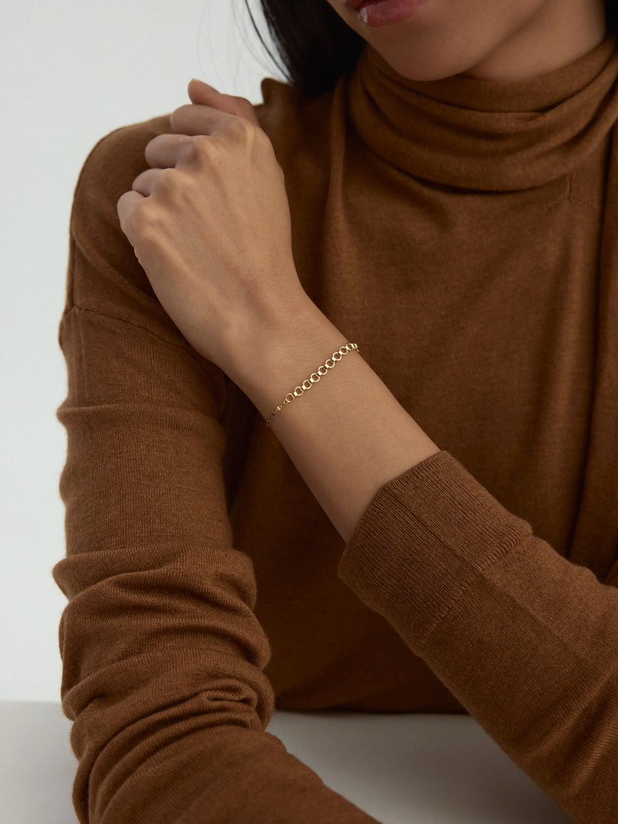 Micro Ringed Slim Form Bracelet in 14K Gold
