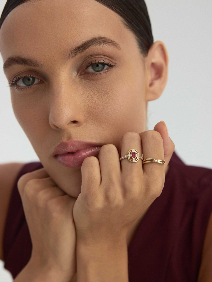 Minimal Solitaire Ring in 14K Gold
