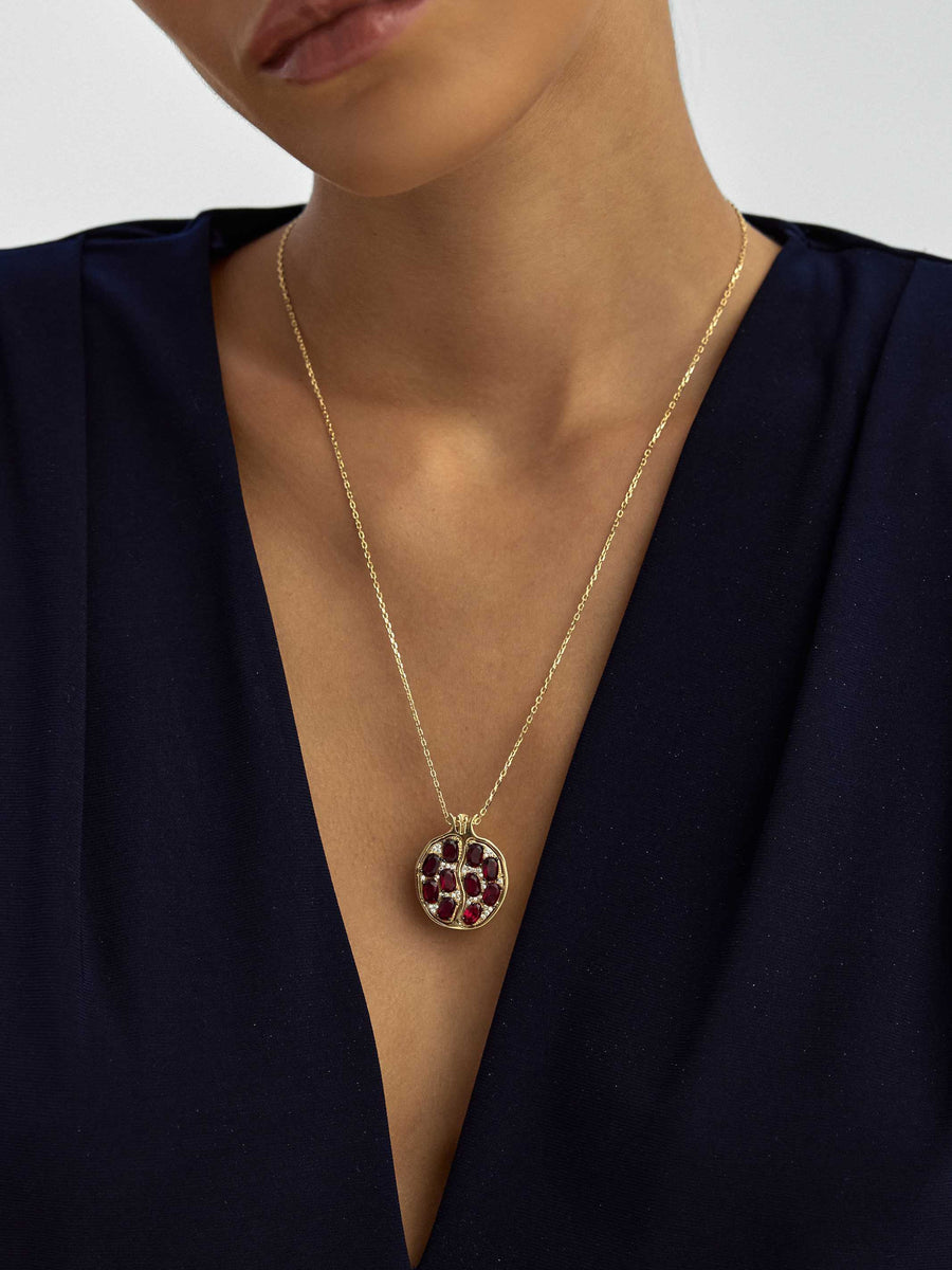 Pomegranate Stone Necklace in 14K Gold
