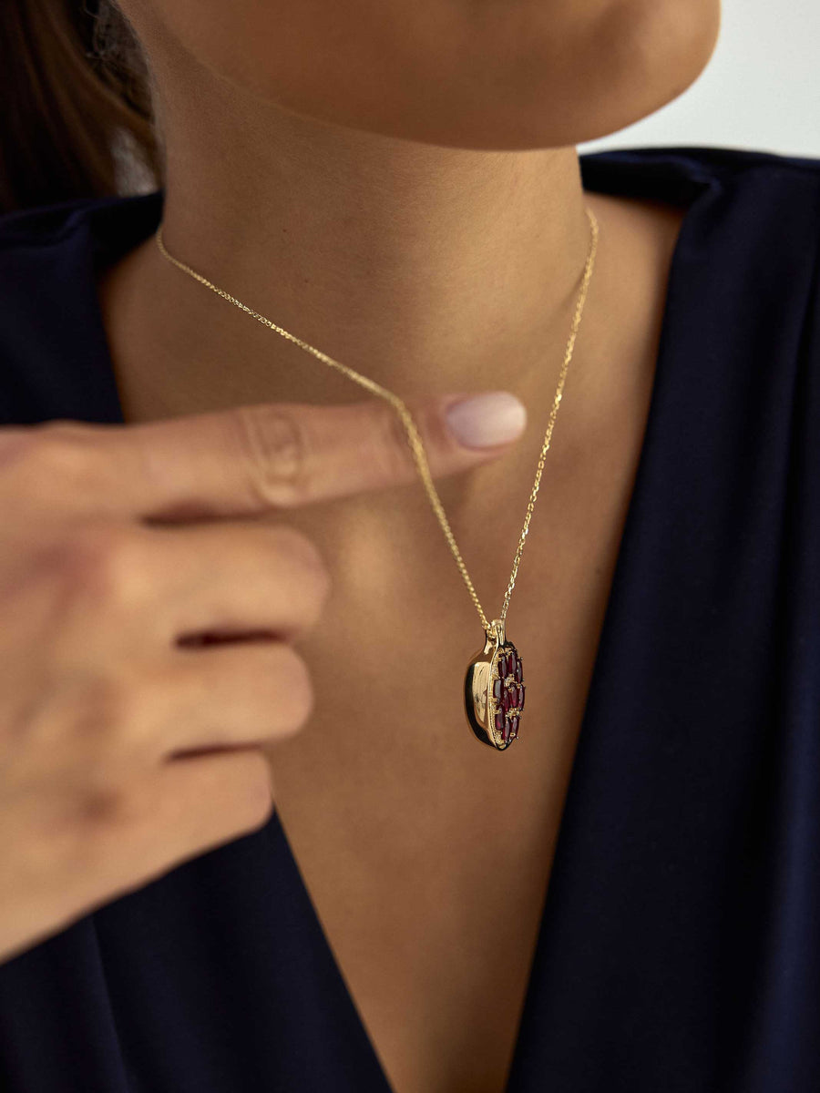 Pomegranate Stone Necklace in 14K Gold