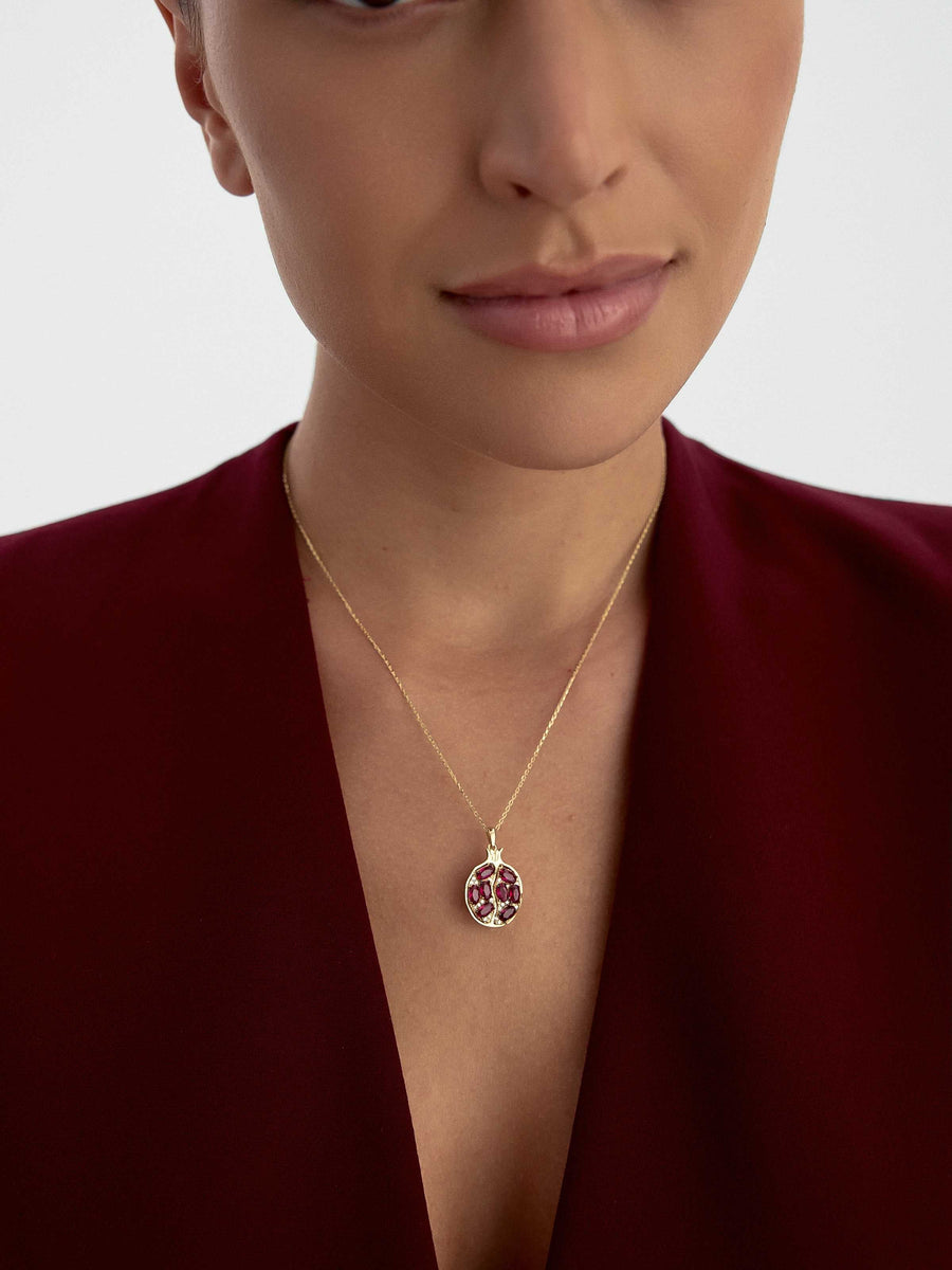 Pomegranate Stone Necklace in 14K Gold