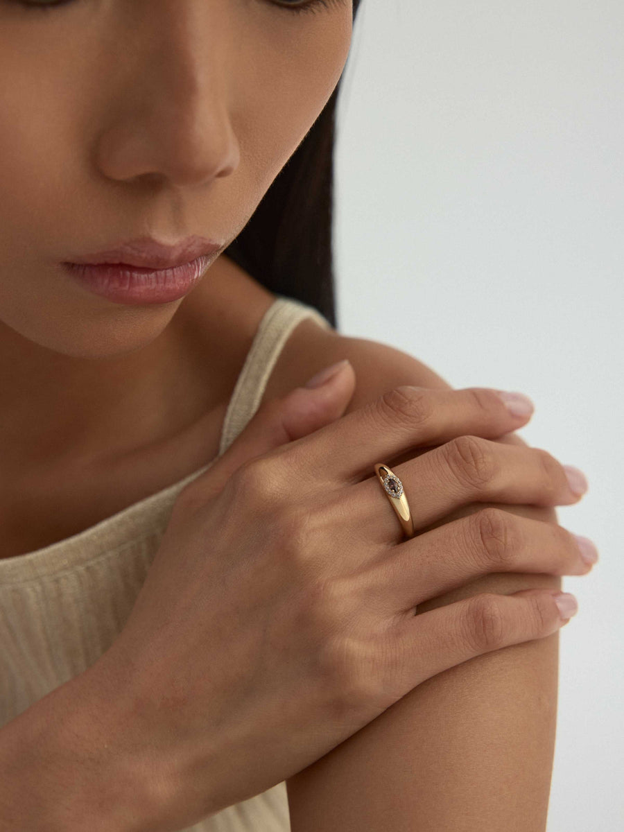 Oval Halo Stone Classic Ring in 14K Gold