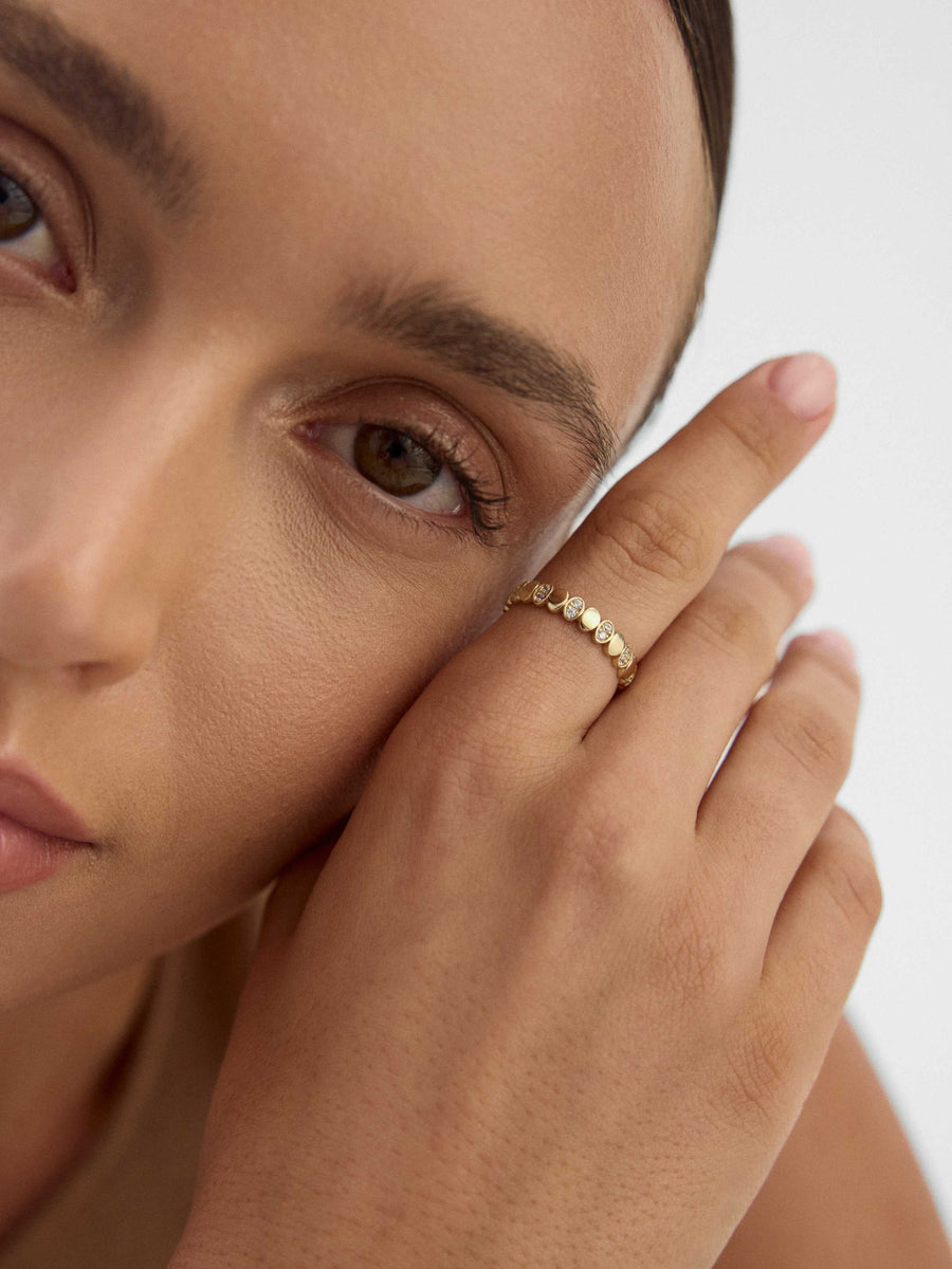 Oval Motif Eternity Ring in 14K Gold