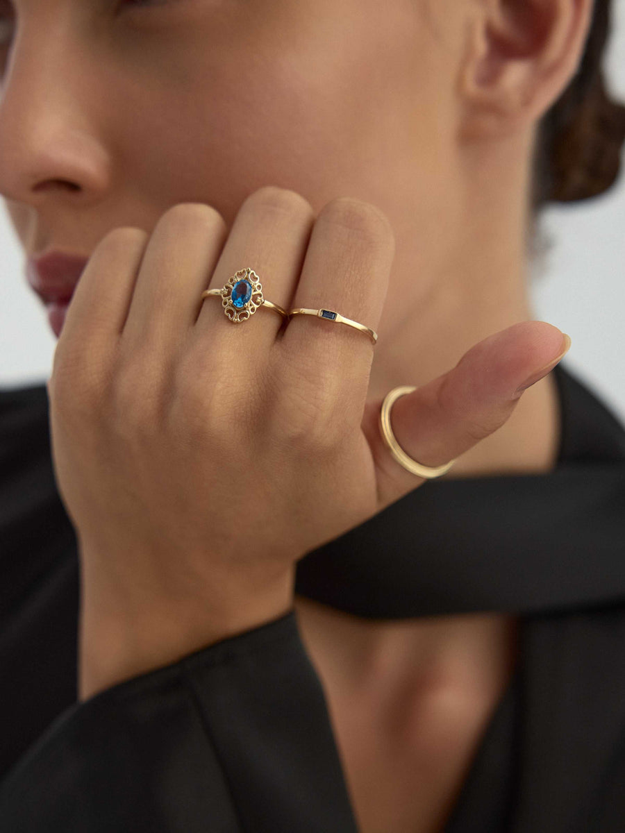 Oval Sapphire-Inspired Stone Vintage Ring in 14K Gold