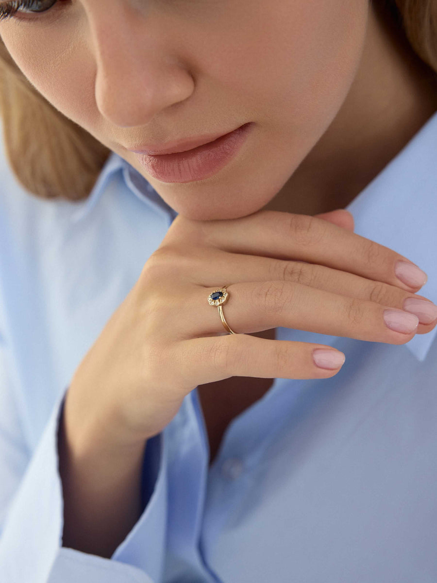 Oval Sapphire-Inspired Stone Vintage Ring in 14K Gold
