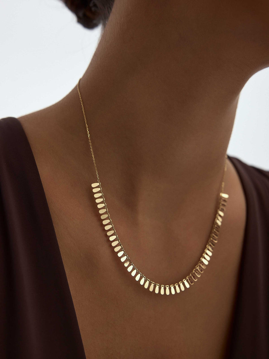 Drop Teardrop Form Necklace in 14K Gold