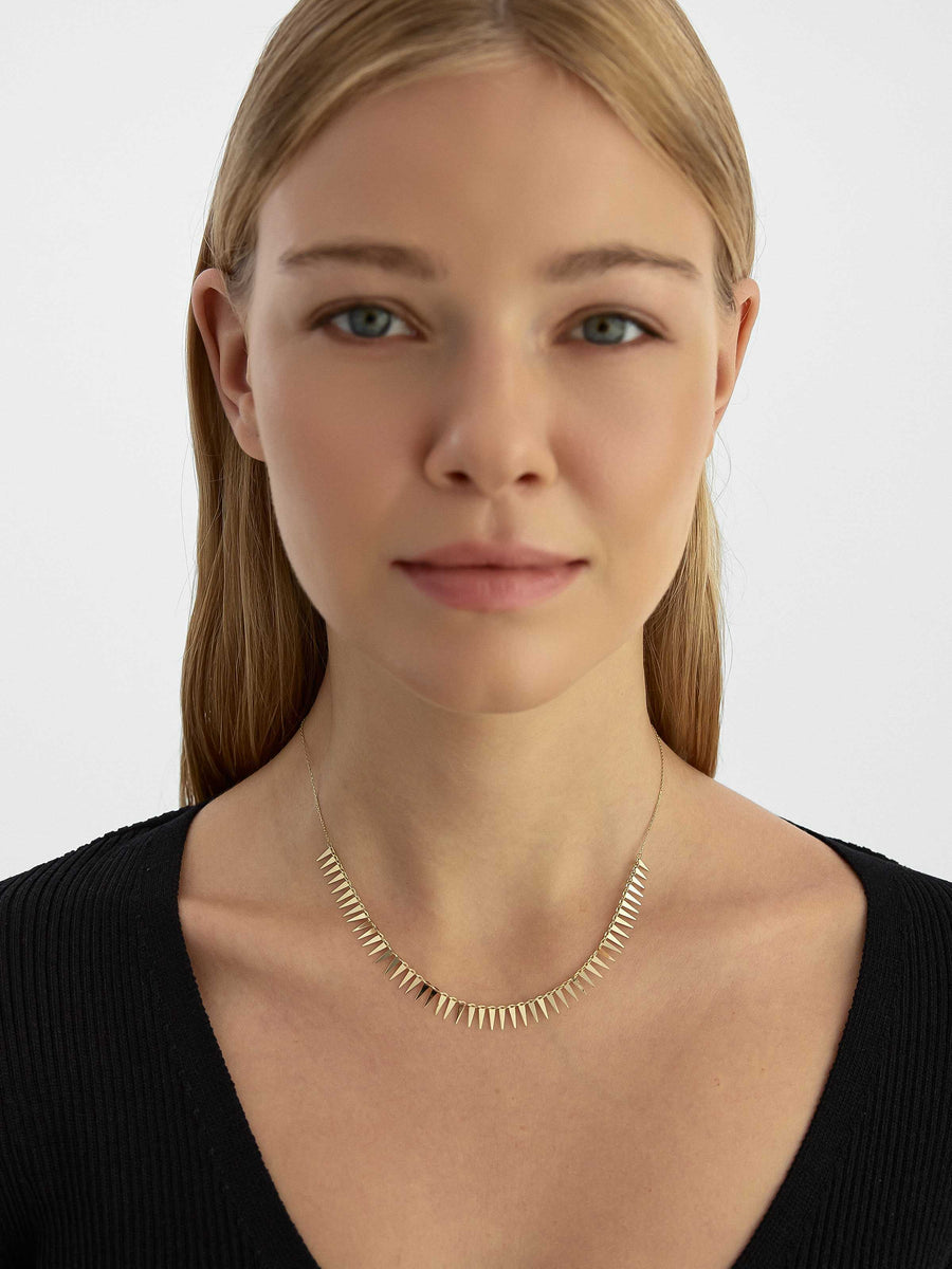Row Thorn Necklace in 14K Gold