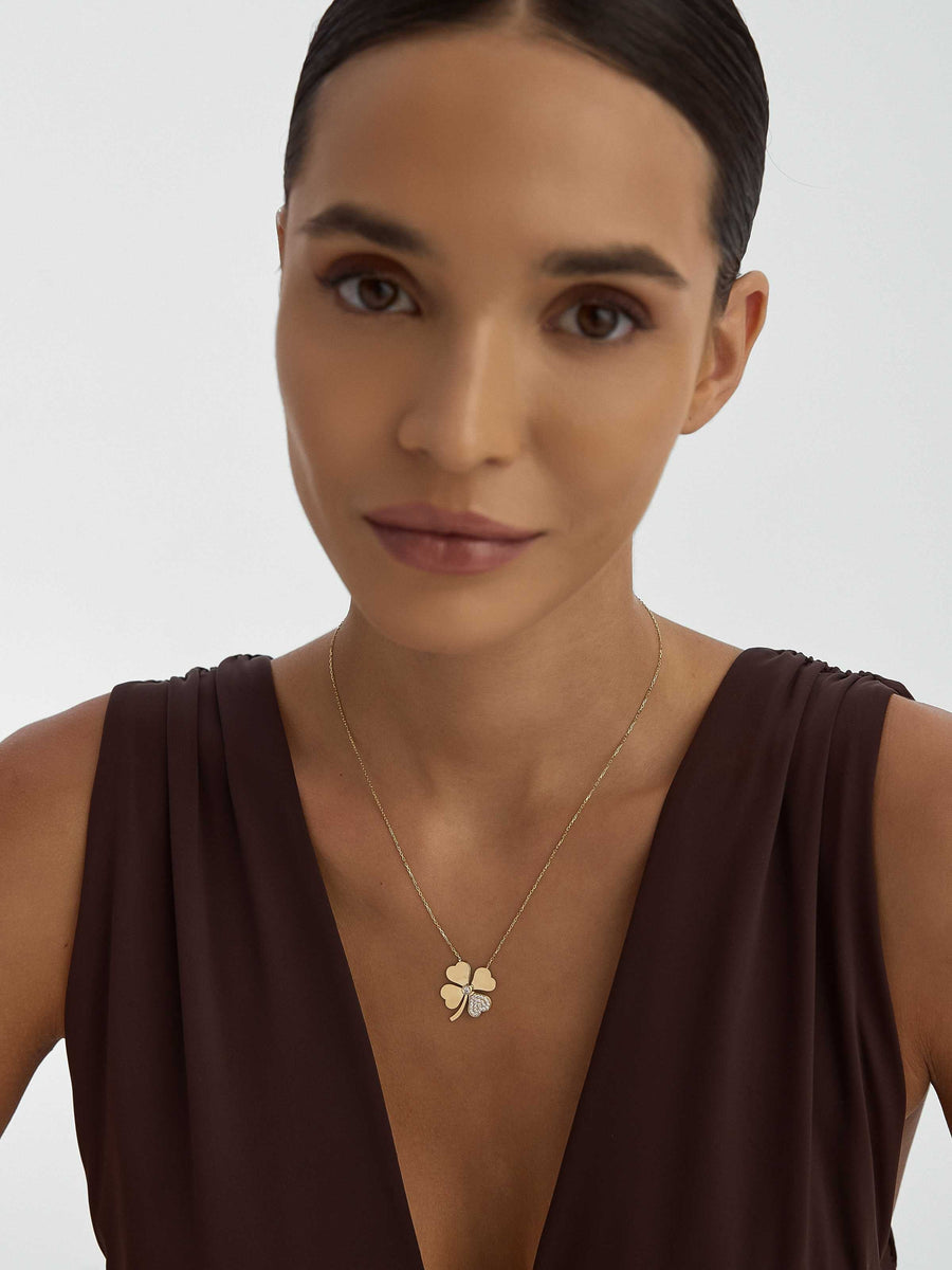 Stone Clover Necklace in 14K Gold