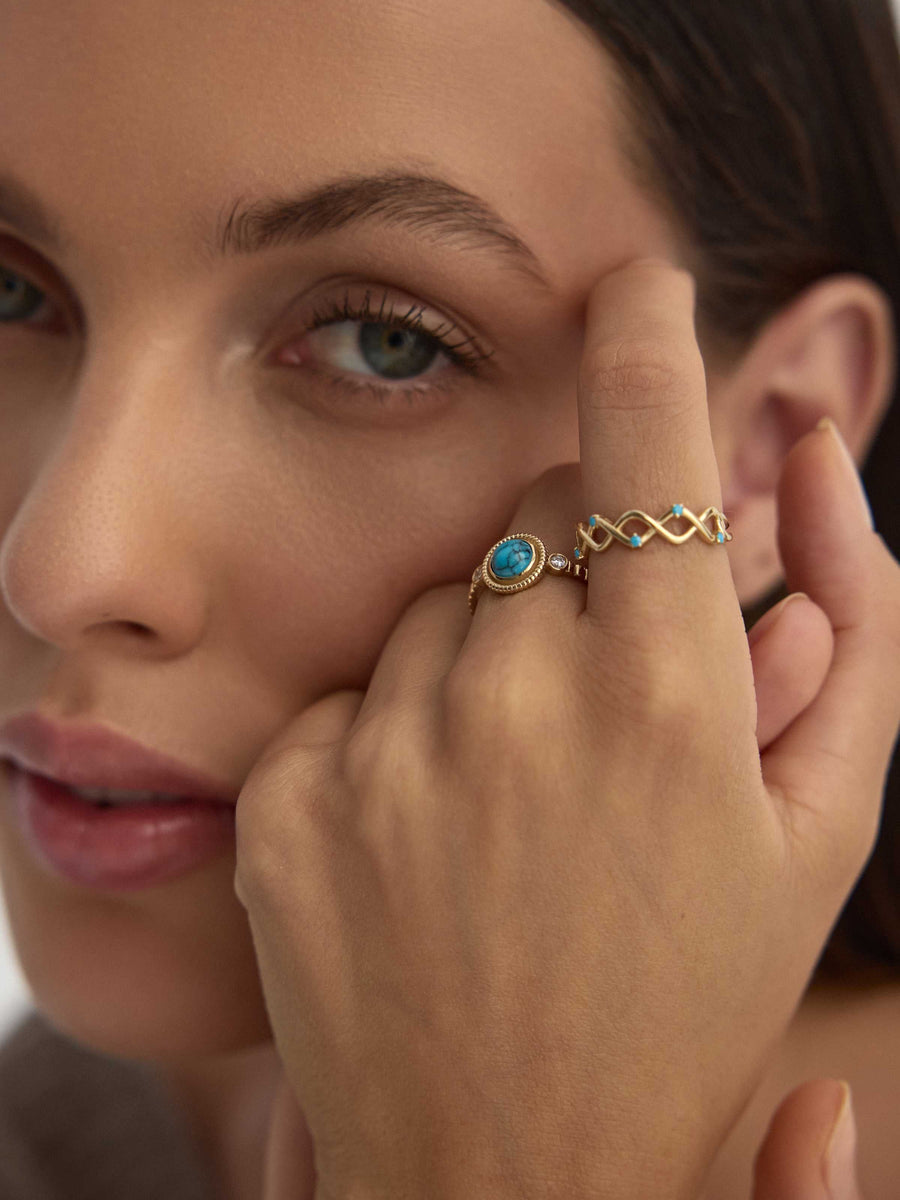 Turquoise Stone Vintage Ring in 14K Gold