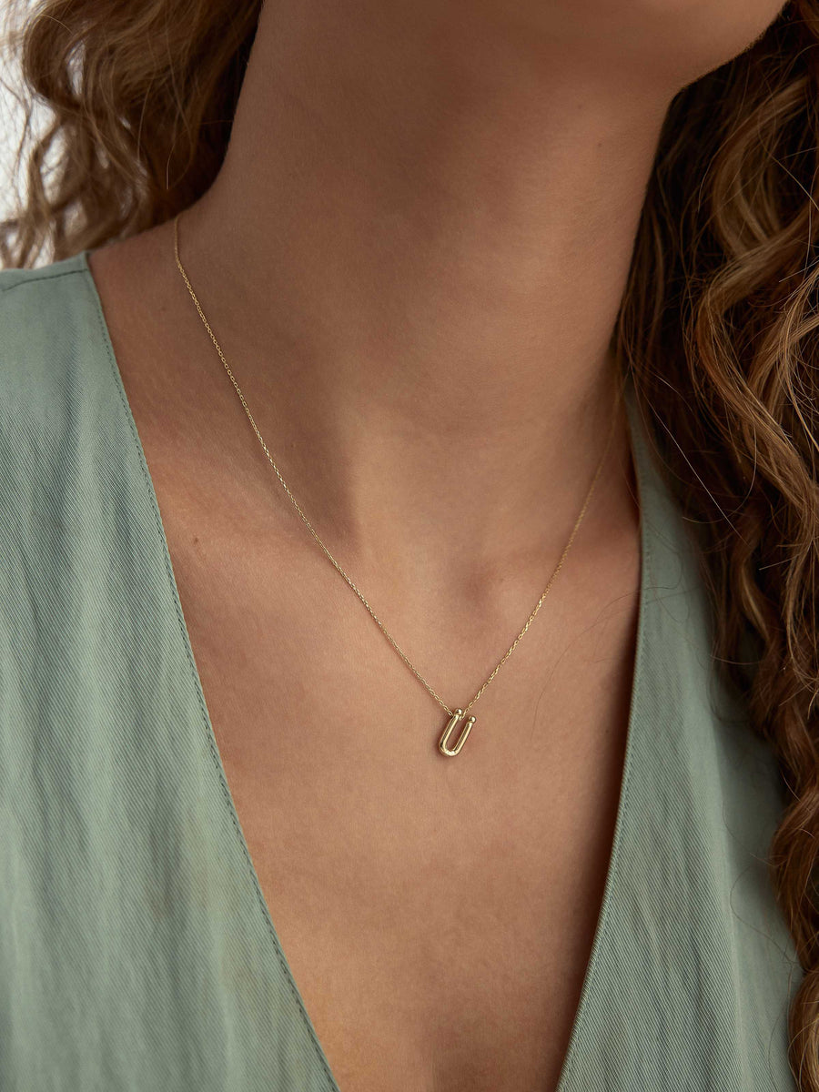 Letter U Classic Initial Necklace in 14K Gold