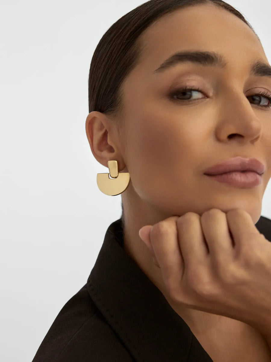 Half Daire Form Earrings in 14K Gold