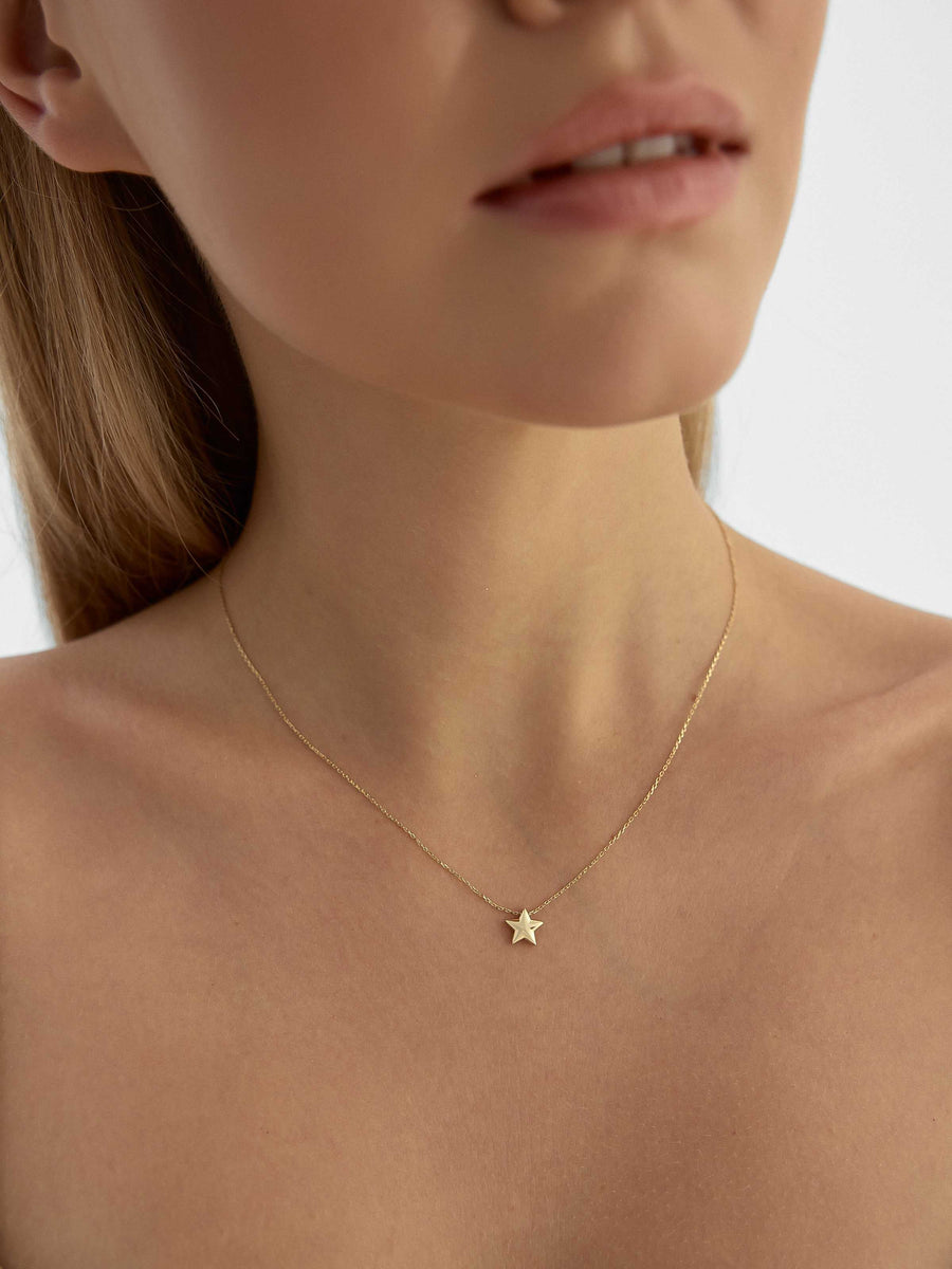 Star Necklace in 14K Gold