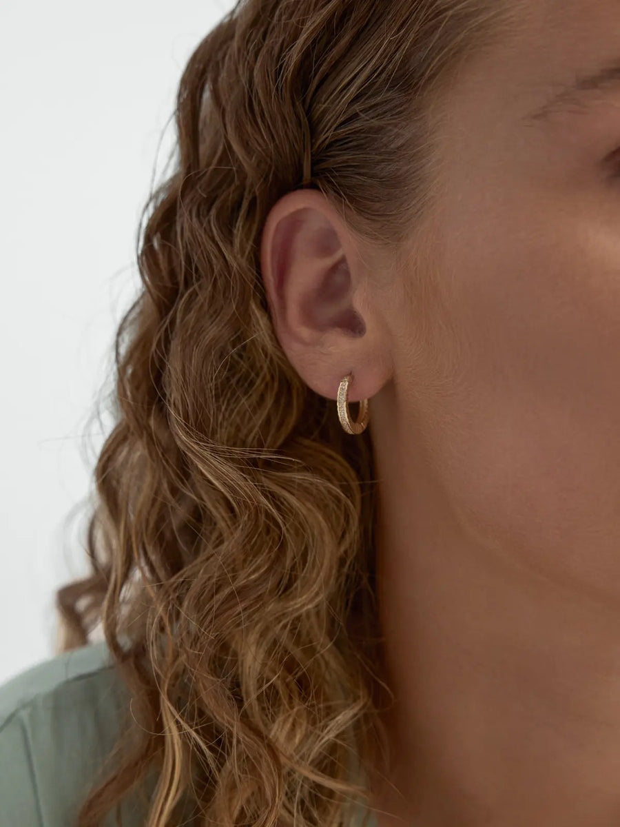 Yiv Textured Single Stone-Set Earrings in 14K Gold