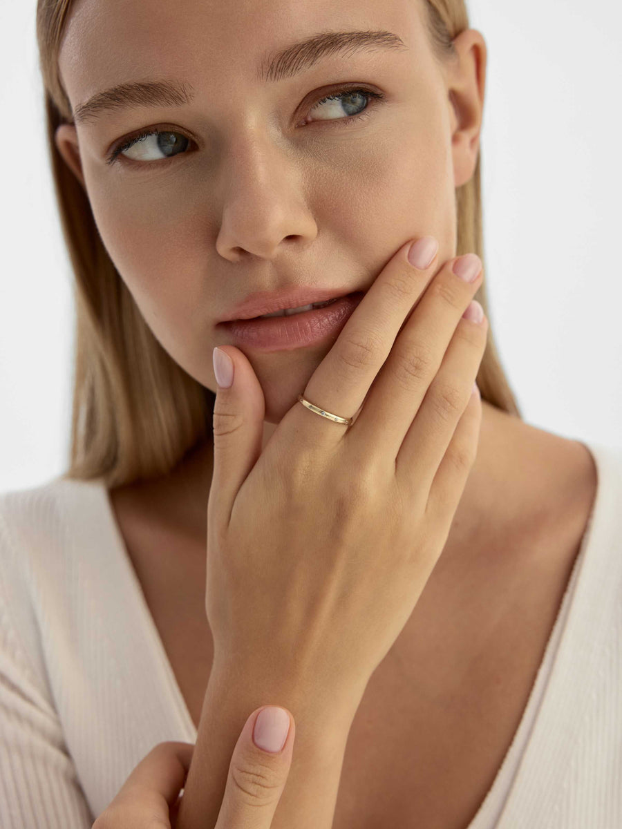 Round Stone-Set Minimal Ring in 14K Gold