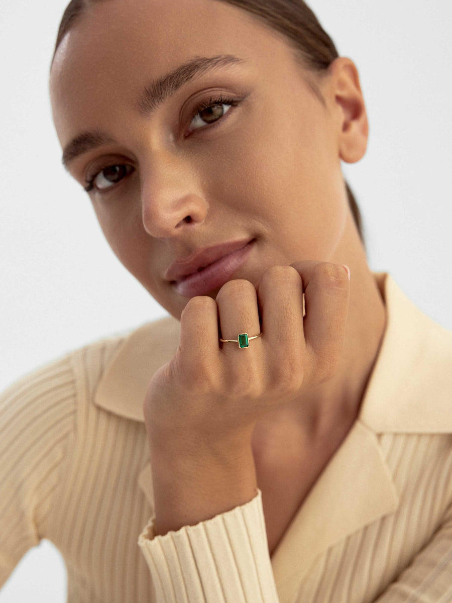 Emerald Green Green Baguette Stone Minimal Ring in 14K Gold